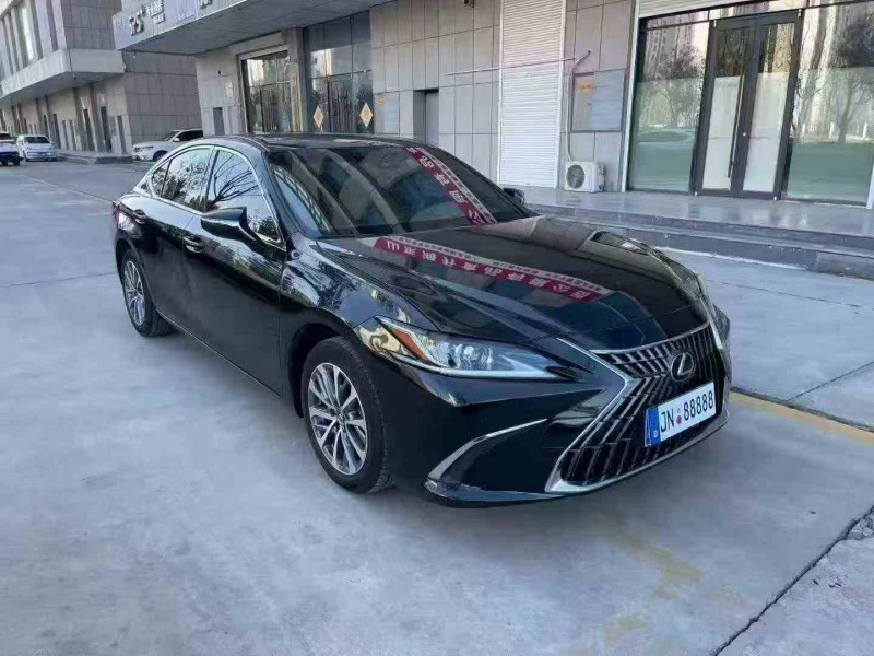 济宁23年雷克萨斯ES3