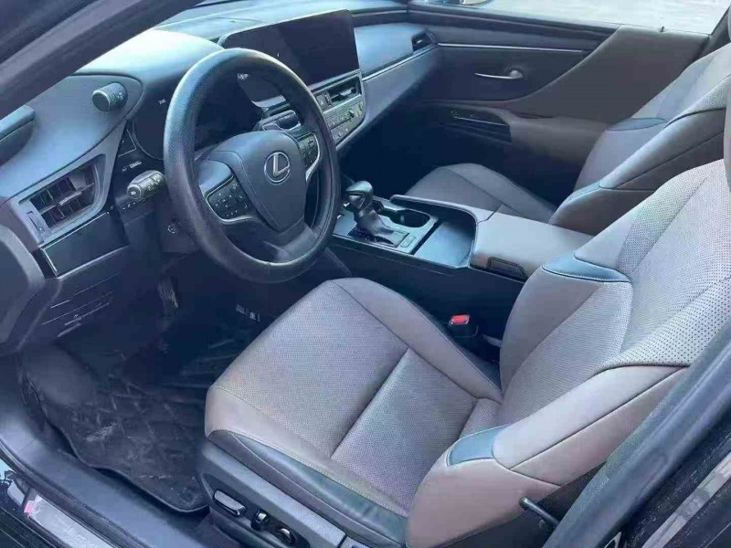 济宁23年雷克萨斯ES4