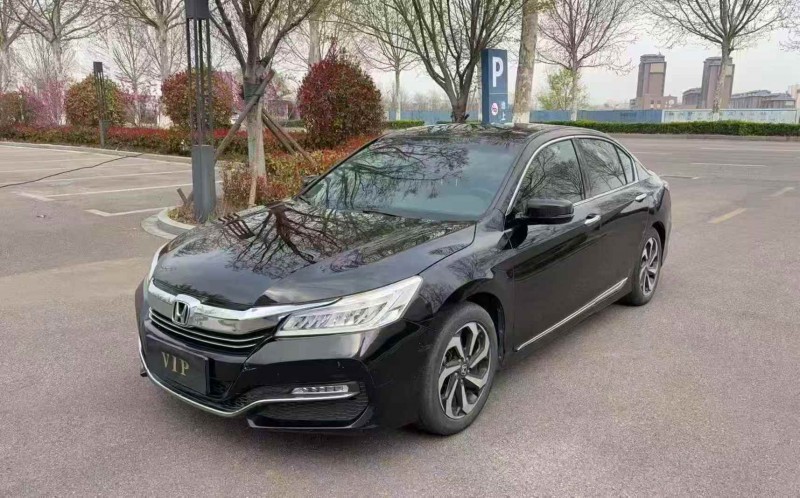 东营16年本田雅阁3