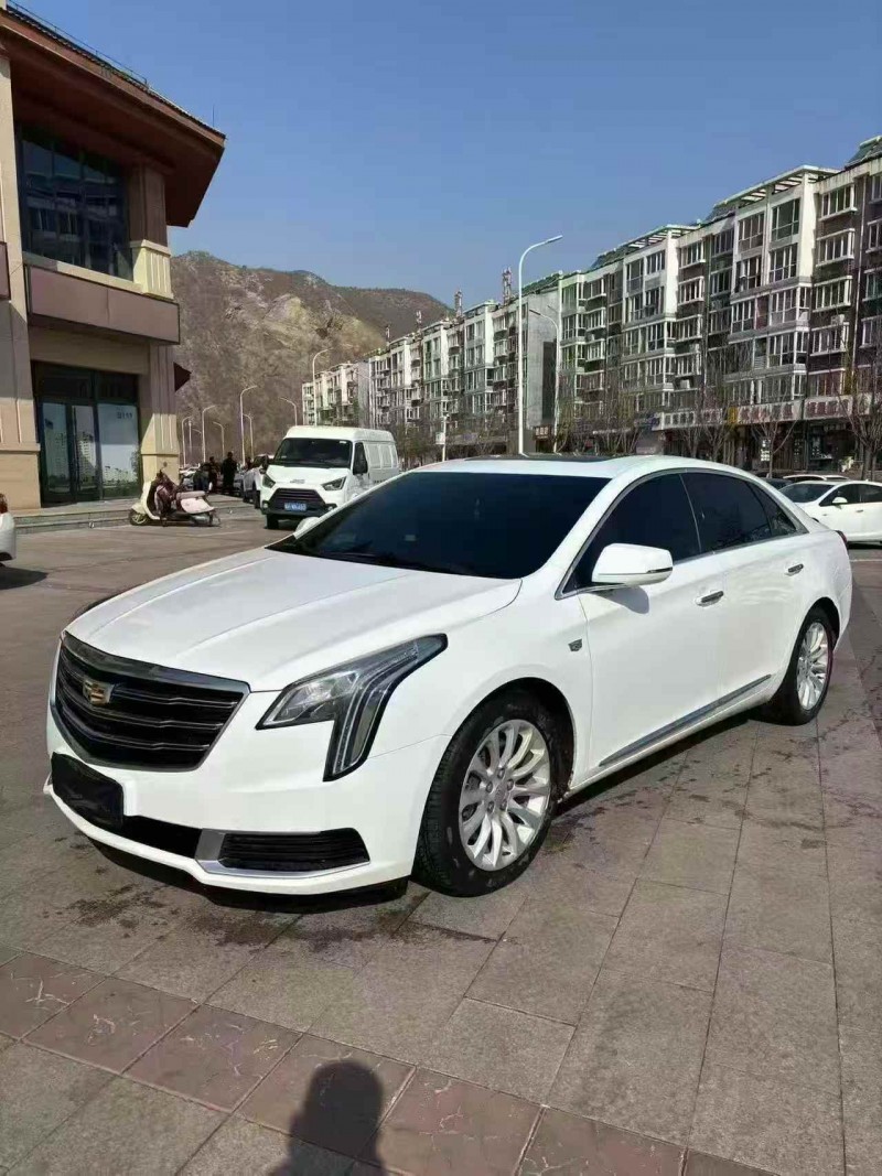 邯郸19年凯迪拉克XTS3