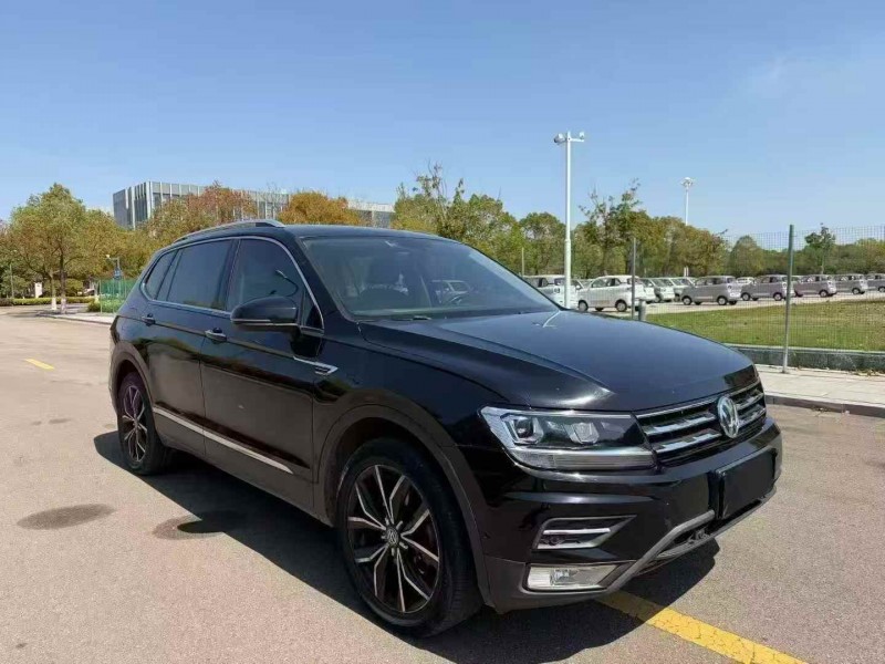 苏州19年大众途观3