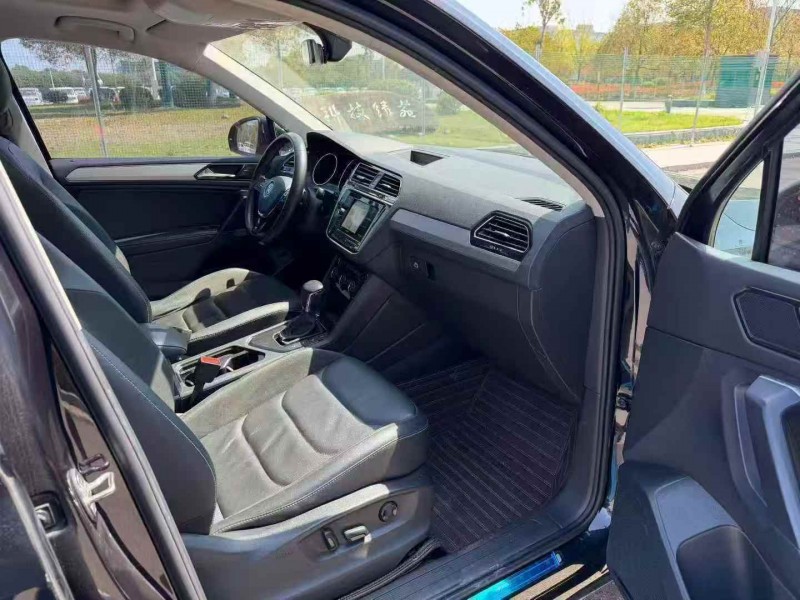 苏州19年大众途观5