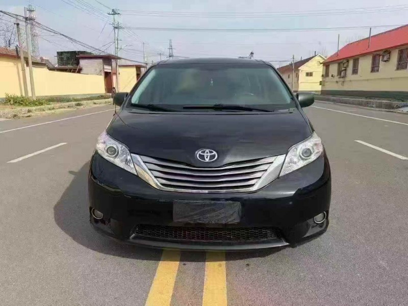 淄博17年丰田塞纳1