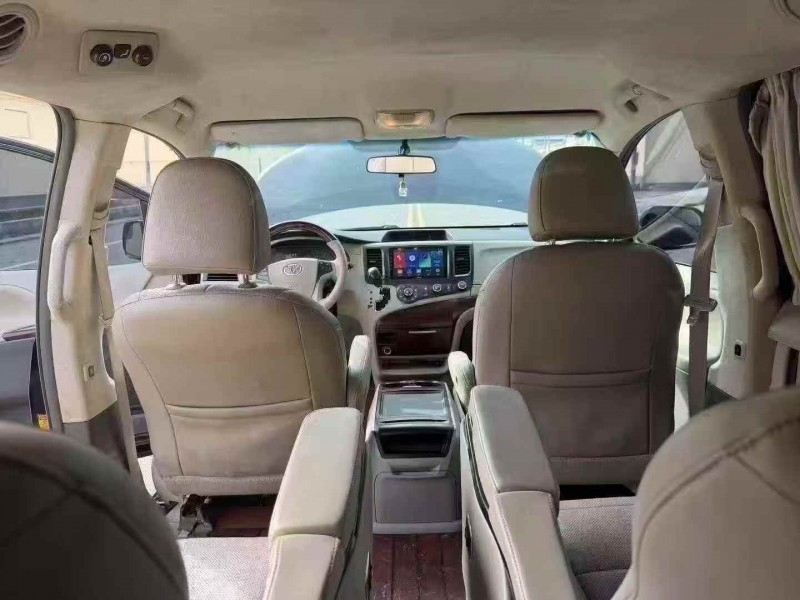 淄博17年丰田塞纳4