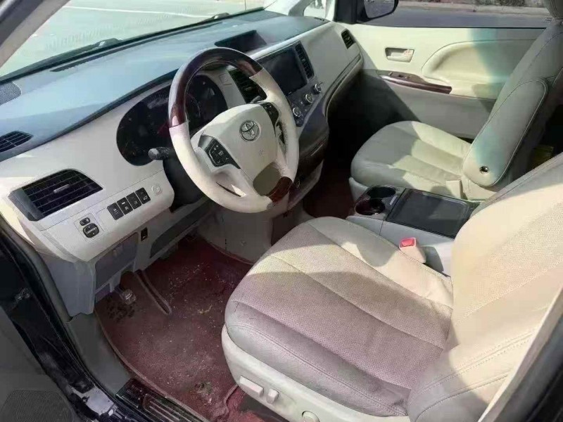 淄博17年丰田塞纳6