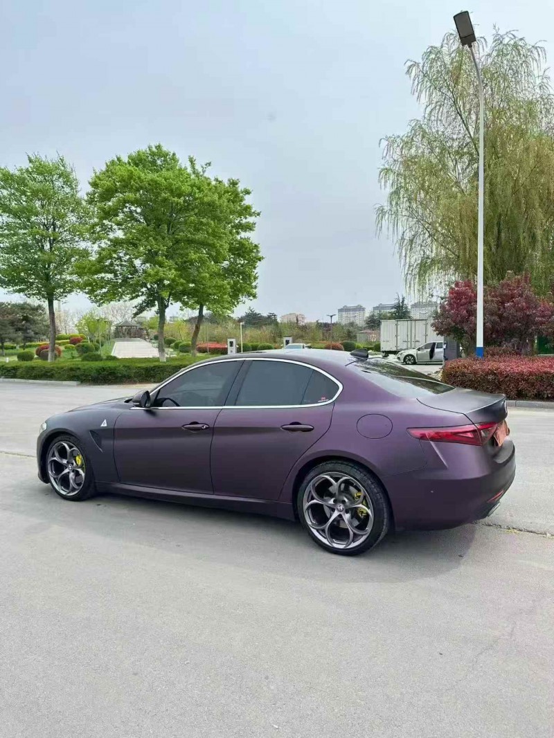 枣庄21年阿尔法·罗密欧Giulia7