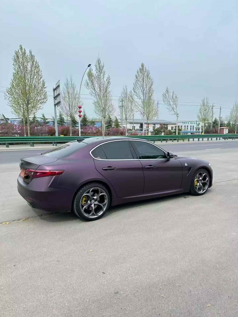 枣庄21年阿尔法·罗密欧Giulia8