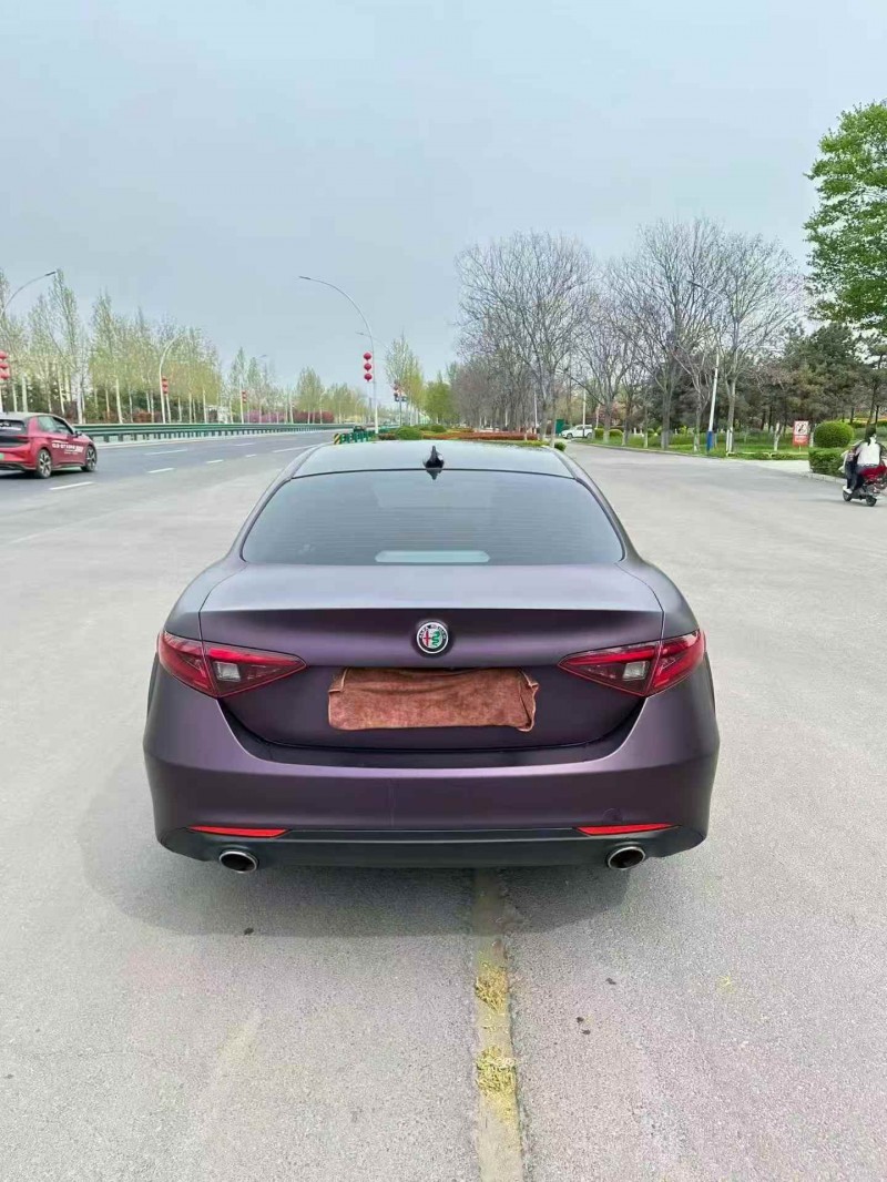 枣庄21年阿尔法·罗密欧Giulia9