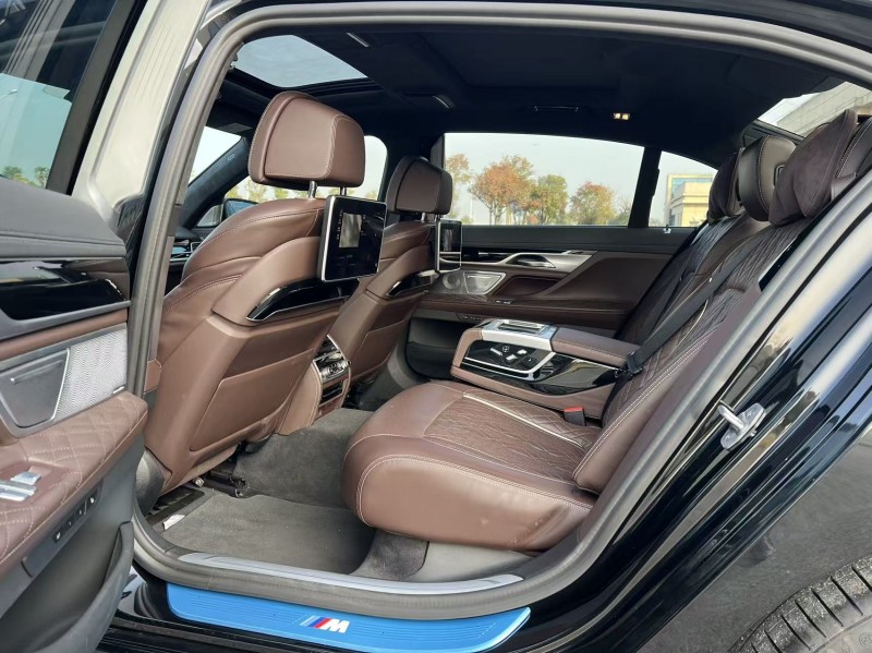 盐城23年宝马7系8