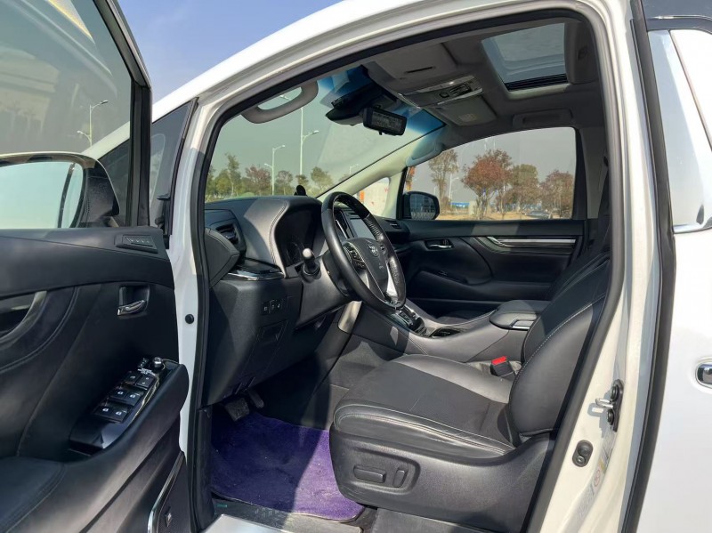 盐城20年丰田埃尔法5