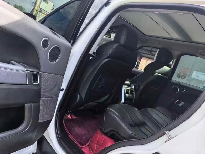 保定15年路虎揽胜运动7