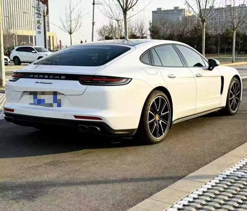 枣庄22年保时捷帕拉梅拉9