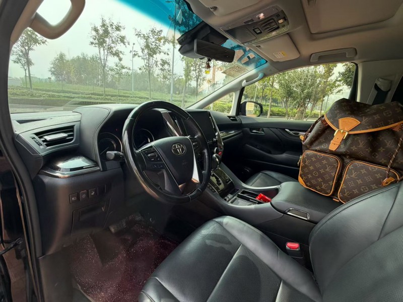 商丘23年丰田威尔法6