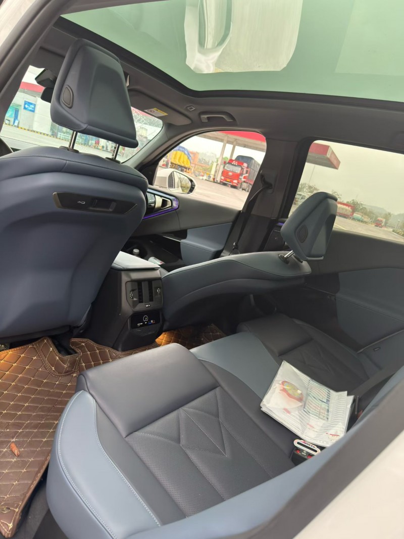 广州25年宝马X37