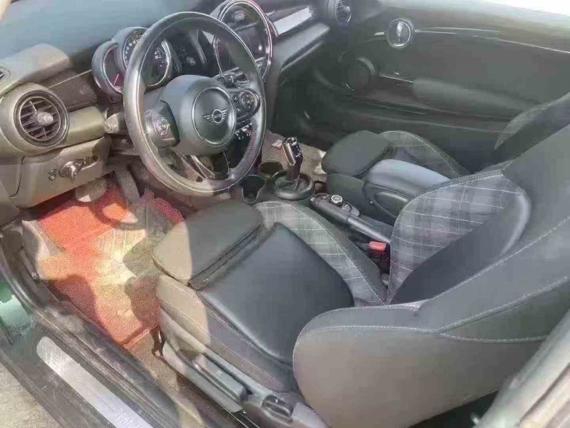 江门18年宝马迷你4