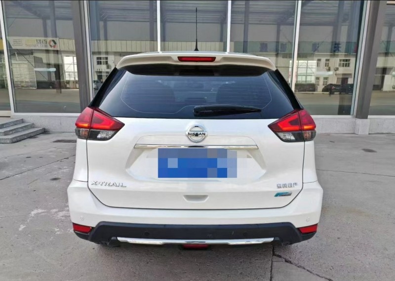 娄底18年日产奇骏5