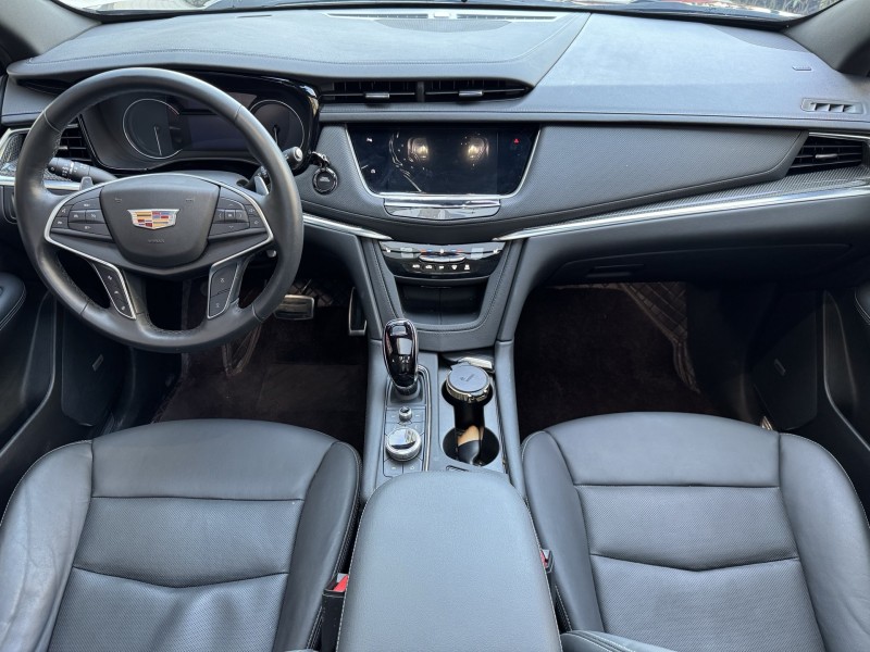 济宁24年凯迪拉克XT58