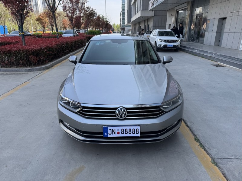 济宁17年大众迈腾1