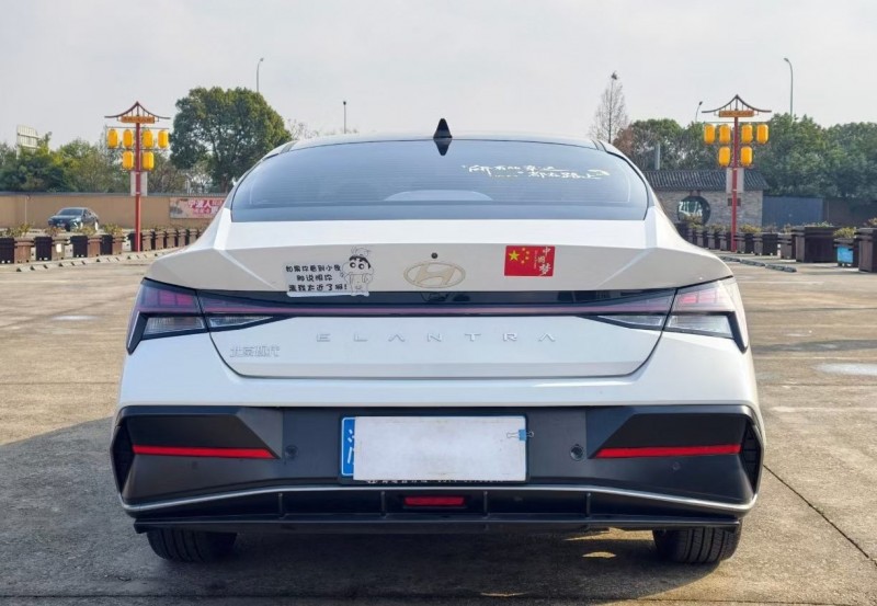 娄底24年现代伊兰特7