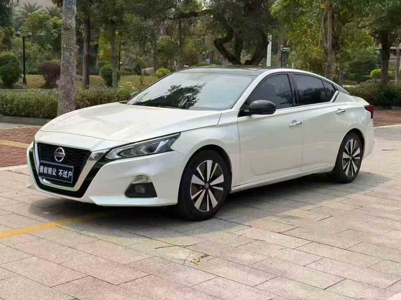 江门23年日产天籁3
