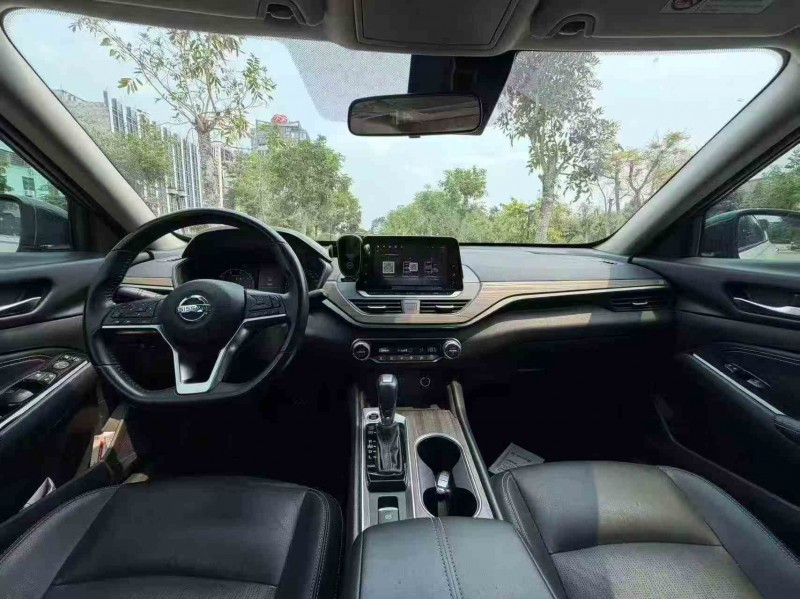 江门23年日产天籁5