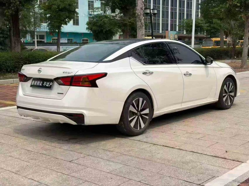 江门23年日产天籁7