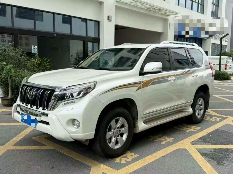 广州15年丰田普拉多3