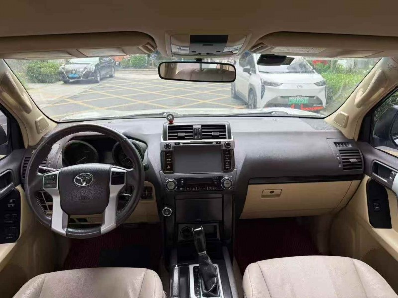 广州15年丰田普拉多5