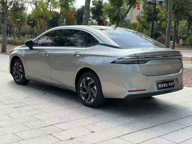 汕头25年传祺埃安S8