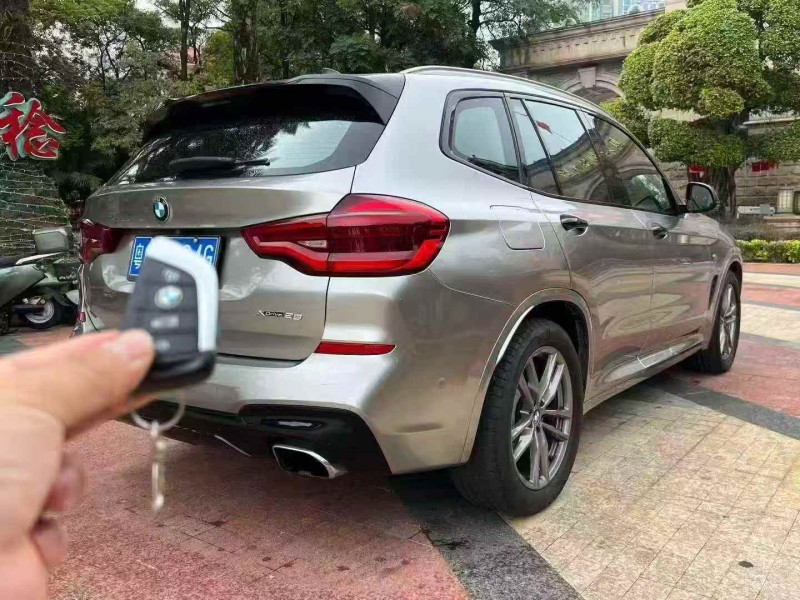 广州19年宝马X33