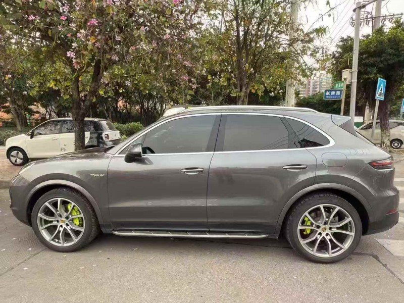 广州21年保时捷卡宴7