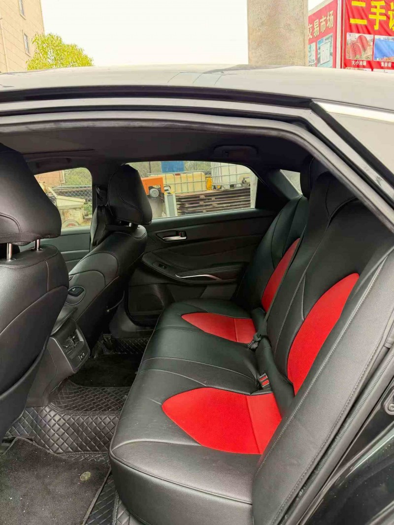 衡阳22年丰田亚洲龙7