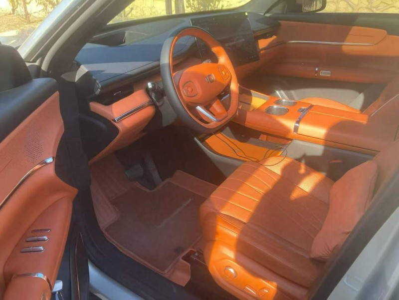 保定25年长安汽车启源6