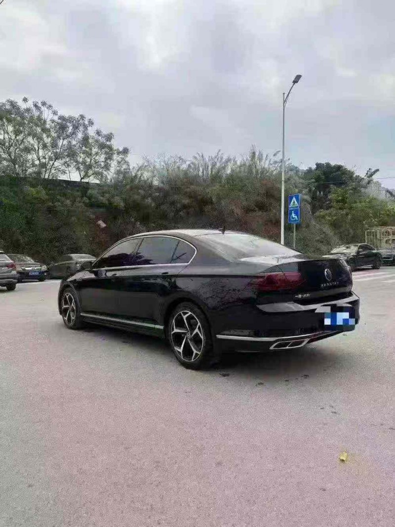 南宁24年大众迈腾8