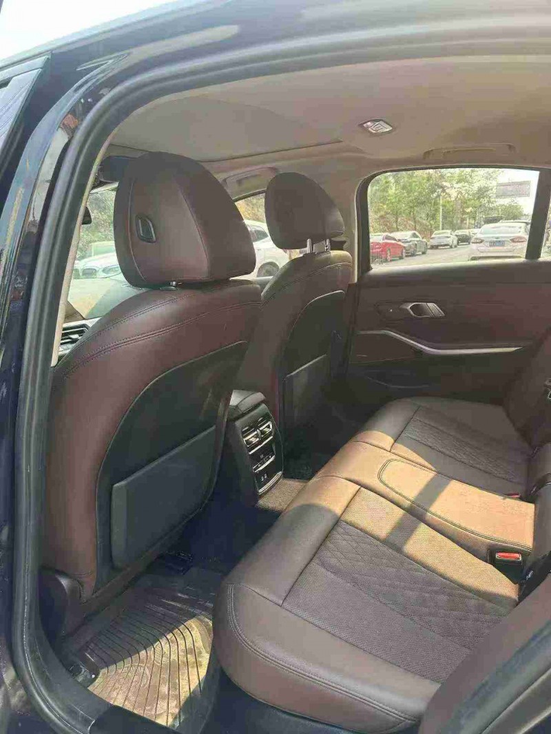 南宁22年宝马3系6