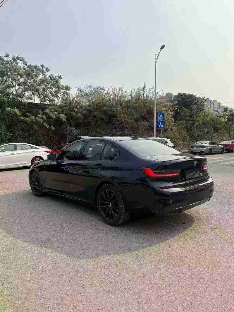 南宁22年宝马3系8