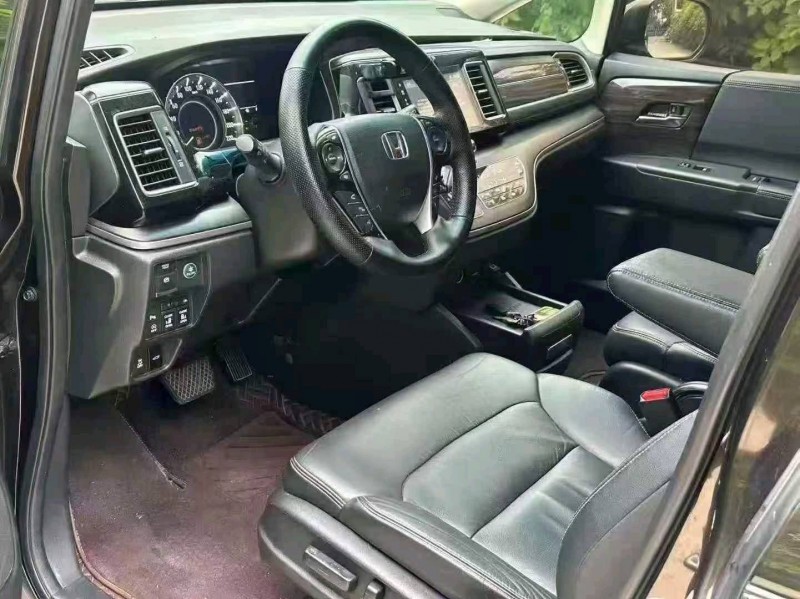 苏州18年本田艾力绅6