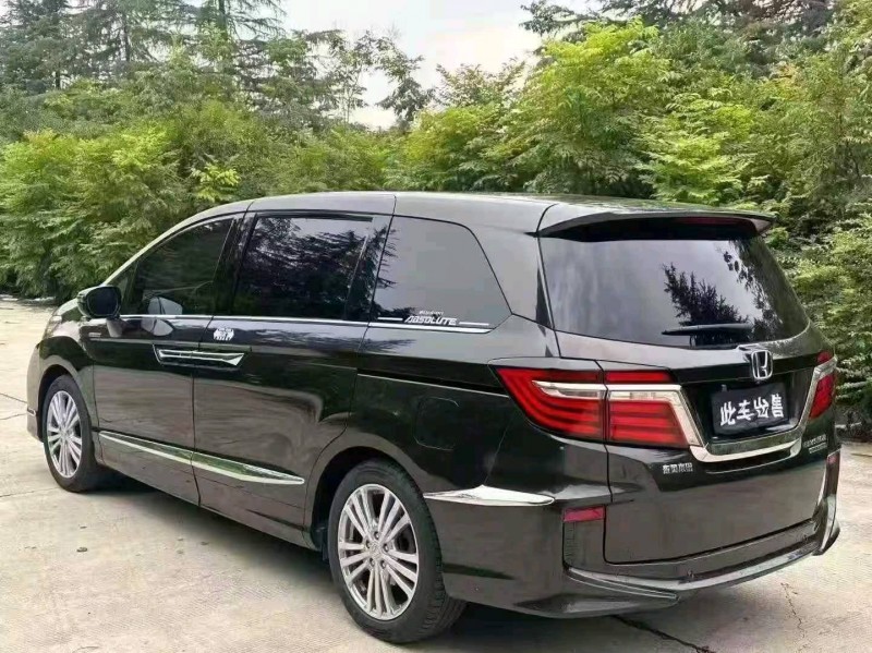 苏州18年本田艾力绅7