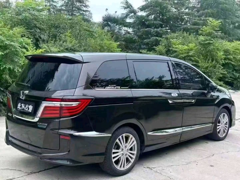 苏州18年本田艾力绅8