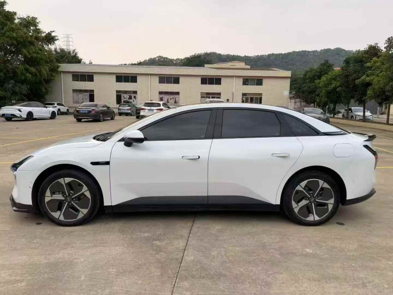 广州25年小鹏汽车m032