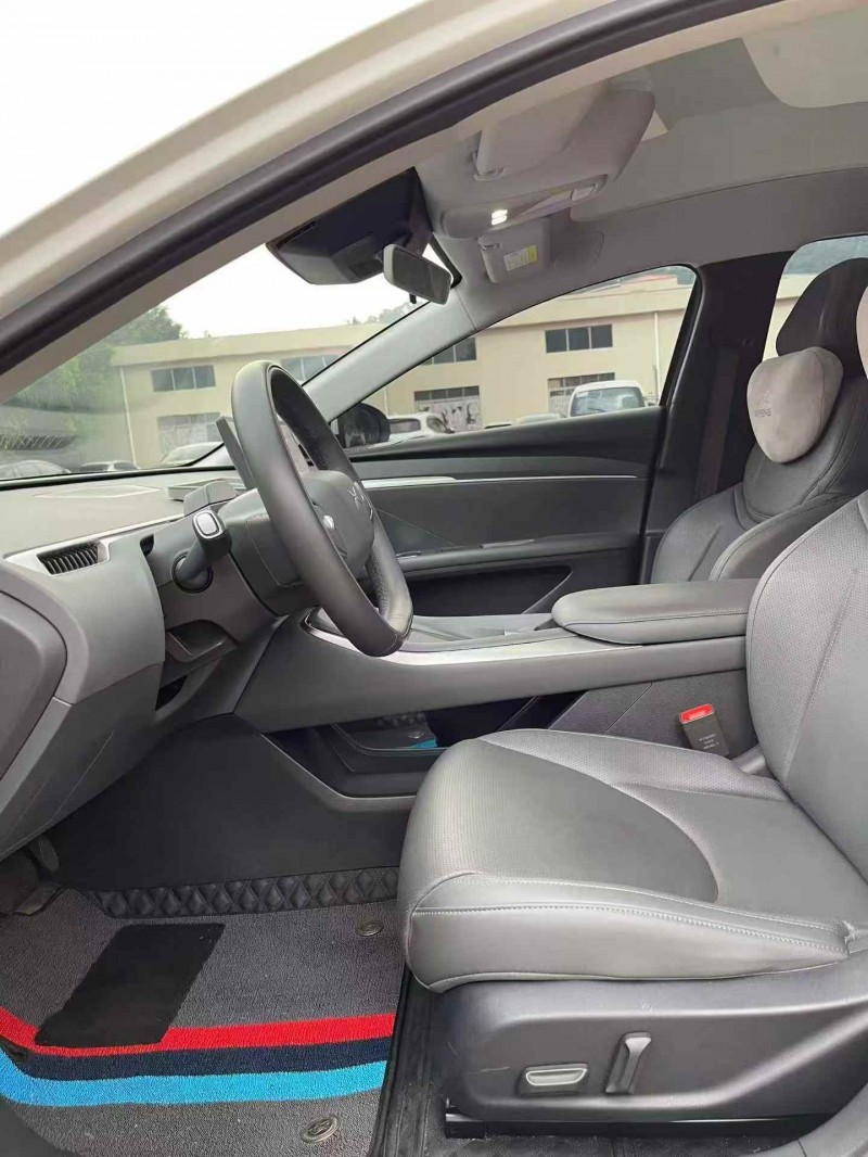 广州25年小鹏汽车m036