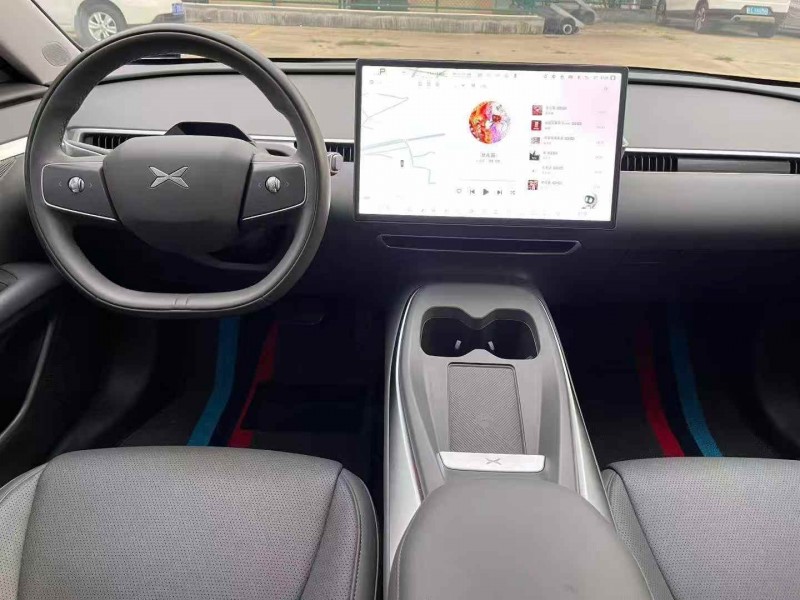 广州25年小鹏汽车m037