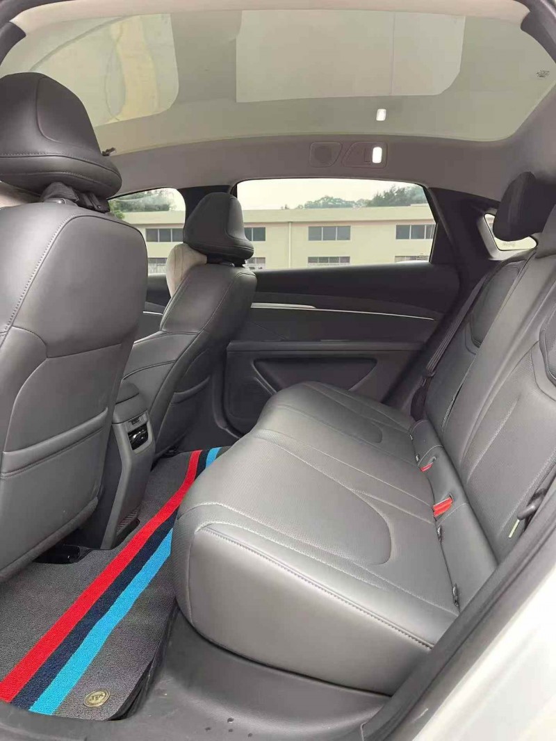 广州25年小鹏汽车m038