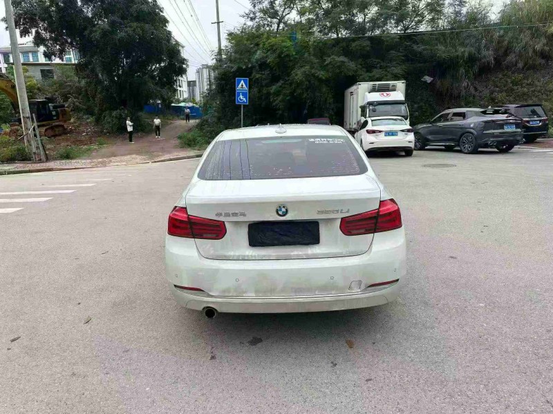 南宁16年宝马3系9