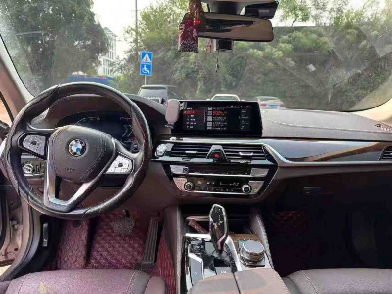 南宁19年宝马5系5