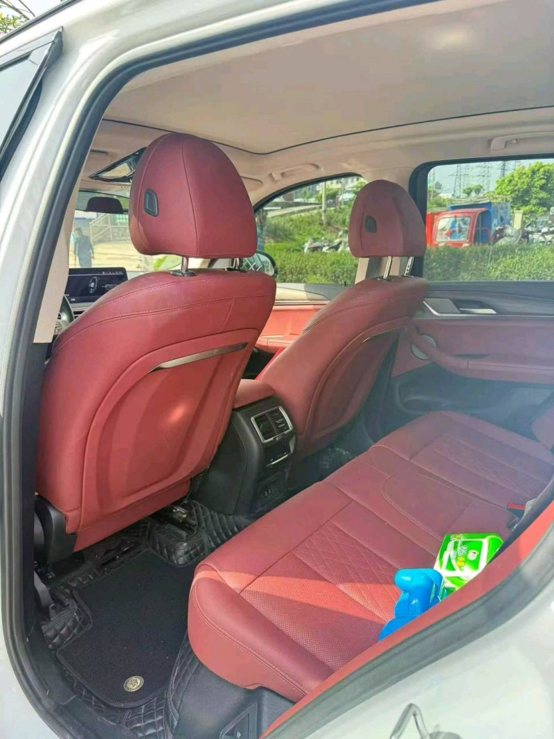 达州23年宝马X37