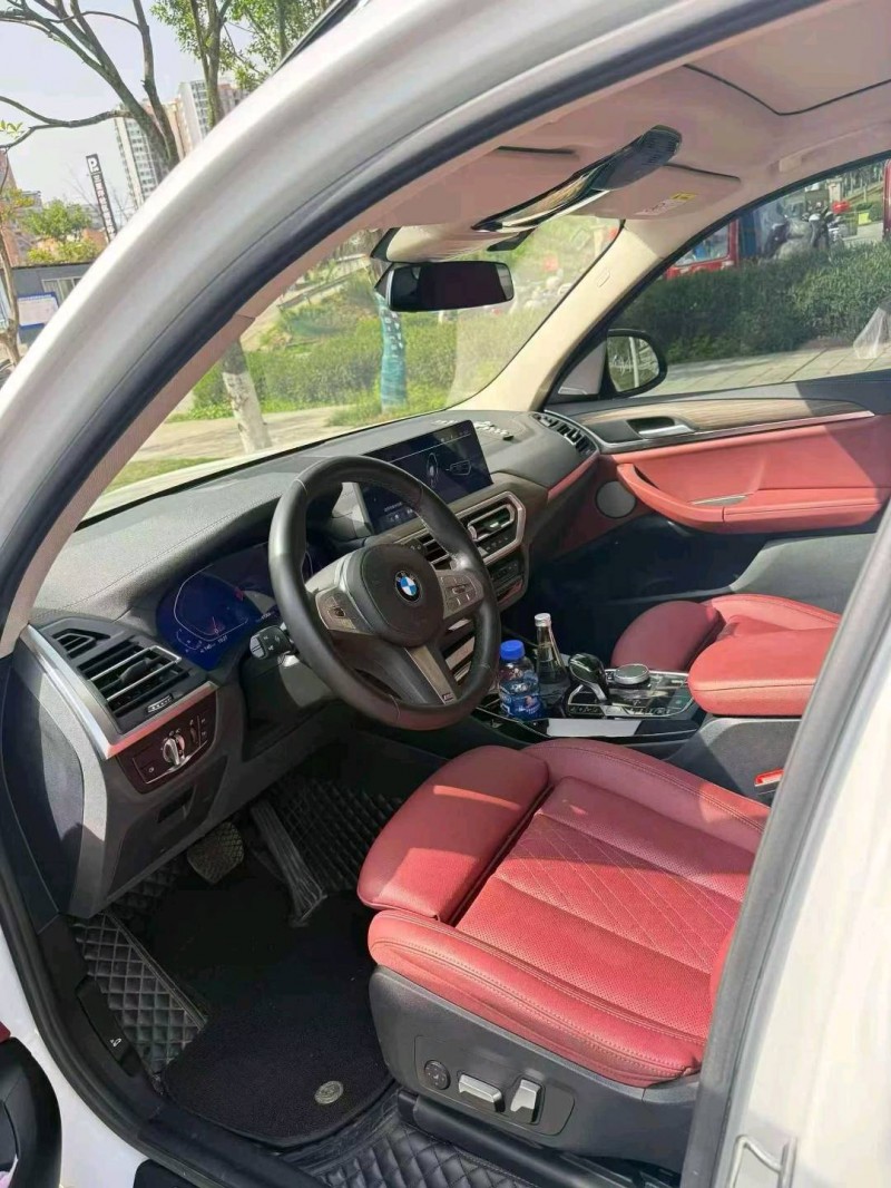 达州23年宝马X39