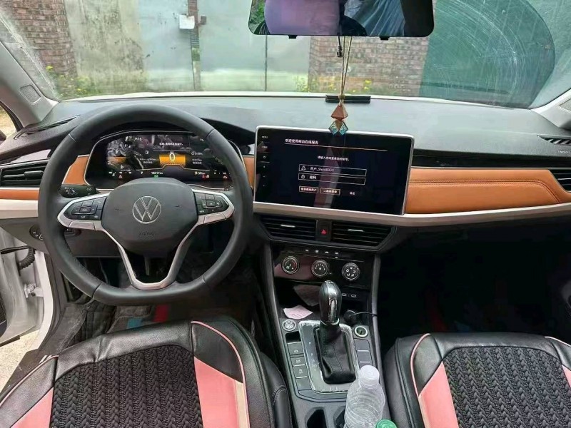 重庆25年大众宝来4