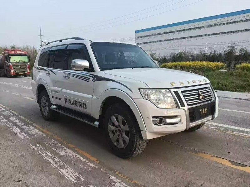 菏泽20年三菱帕杰罗3