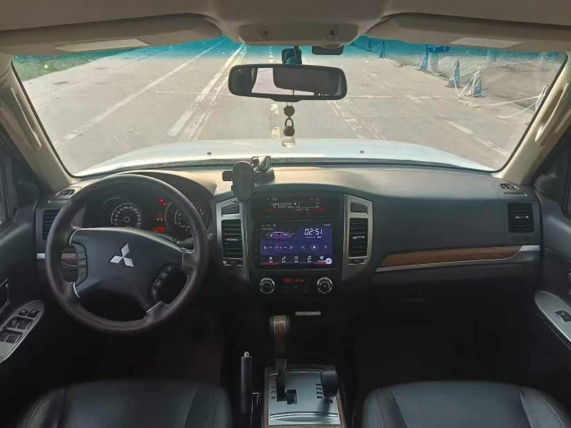 菏泽20年三菱帕杰罗6